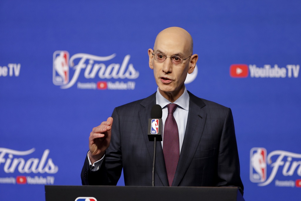 美记：近14年NBA已有14队易主 家族企业被外界巨额资本接连取代